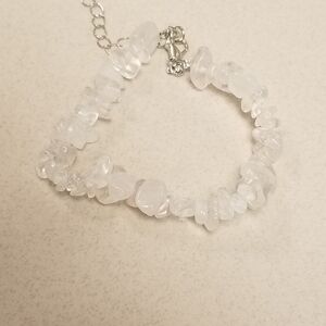 Handmade clear chip stone bracklet